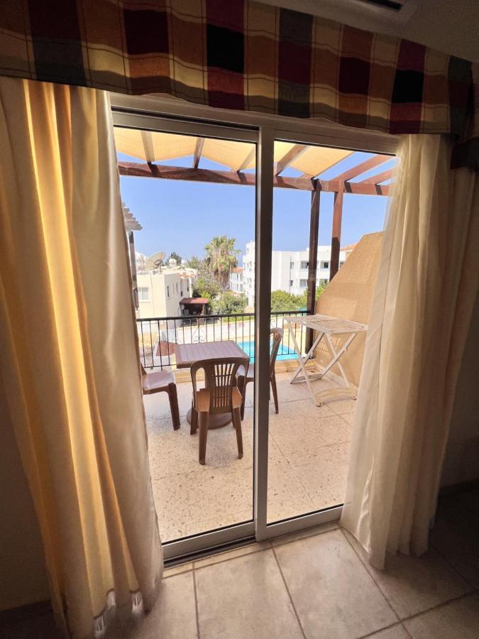 Sirena Kings Apartment Пафос Екстериор снимка