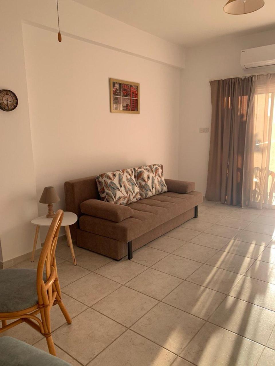 Sirena Kings Apartment Пафос Екстериор снимка