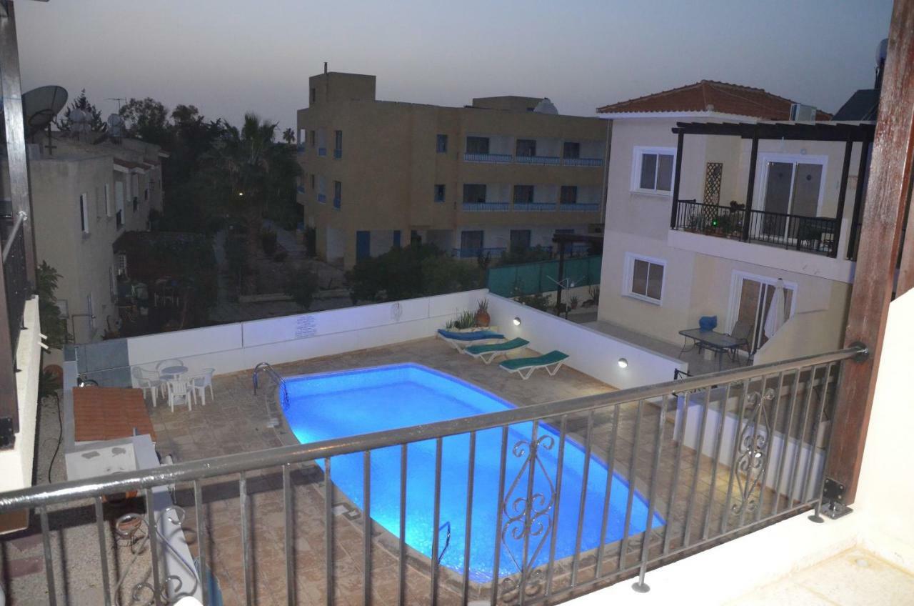 Sirena Kings Apartment Пафос Екстериор снимка
